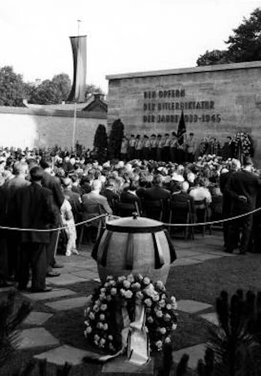 Gedenkfeier, Gedenkstätte Plötzensee, Berlin, 19.07.1956